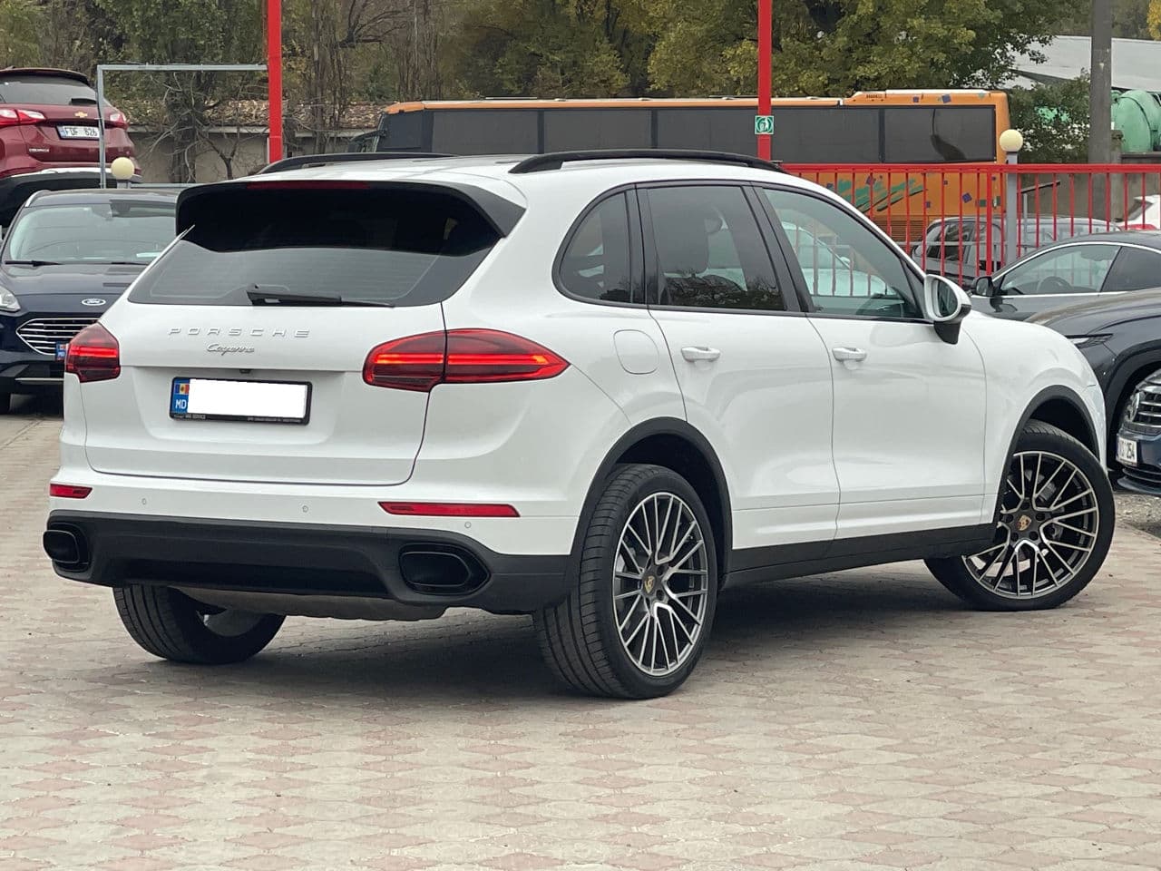 Porsche Cayenne 2015 — Миниатюра 2