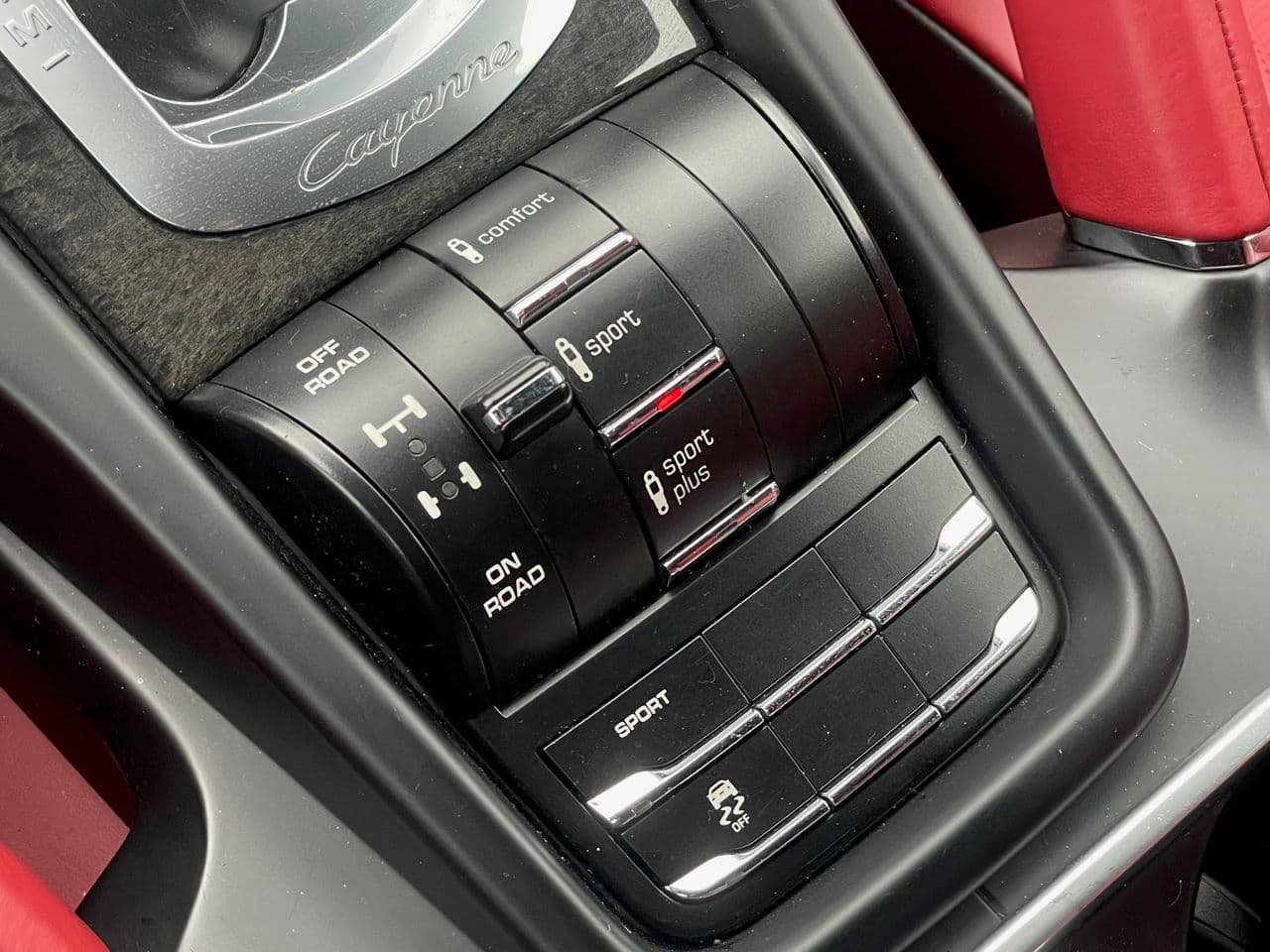 Porsche Cayenne 2015 — Миниатюра 14