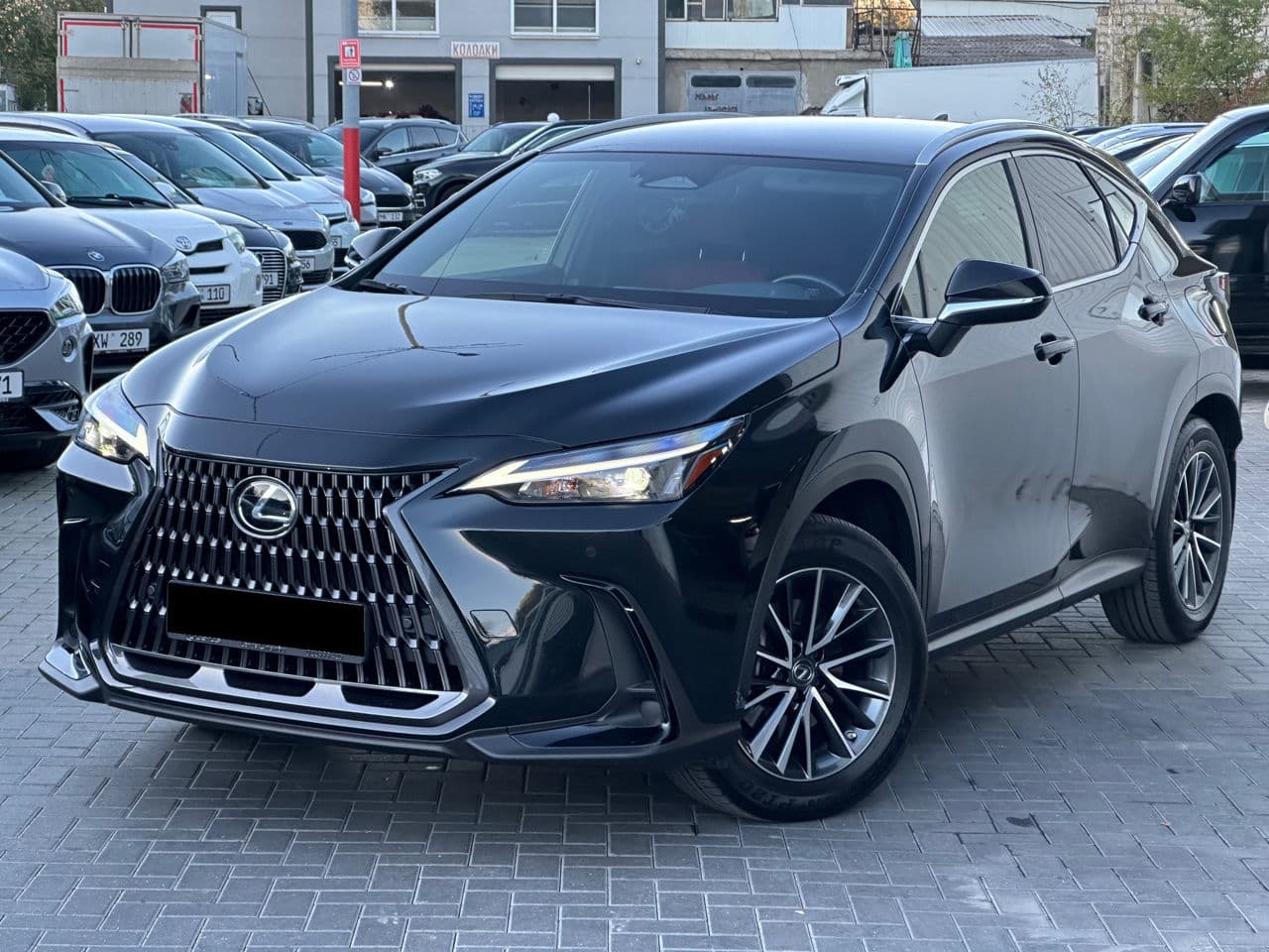 2022 Lexus NX 200 — Miniatură 4