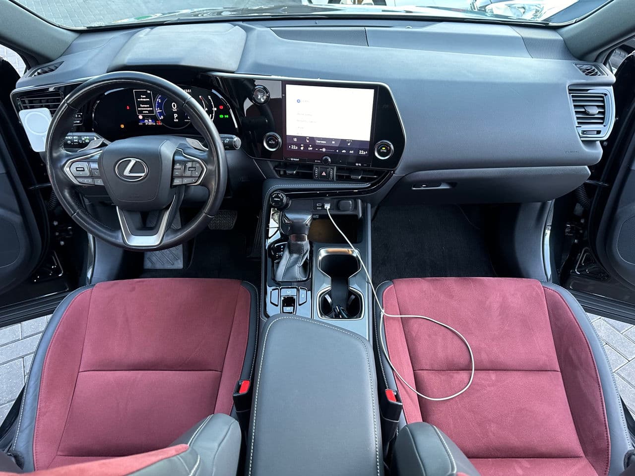 2022 Lexus NX 200 — Miniatură 13