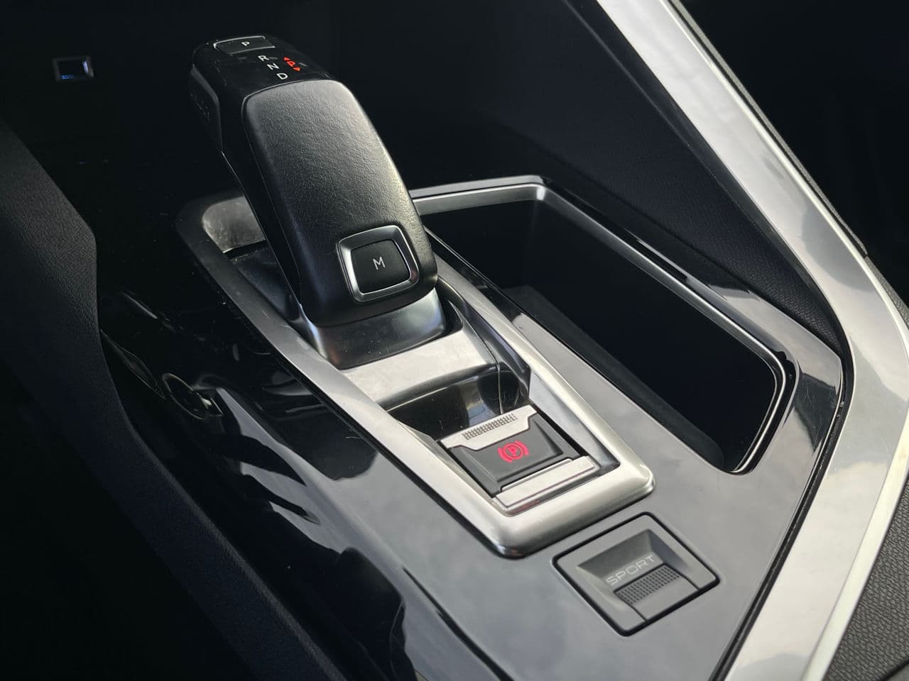 2018 Peugeot 5008 — Miniatură 10