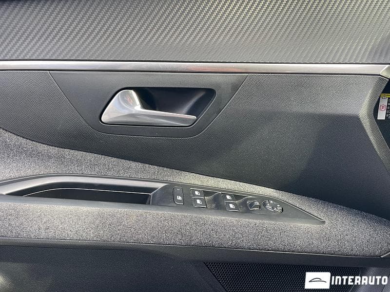 2018 Peugeot 5008 — Miniatură 5