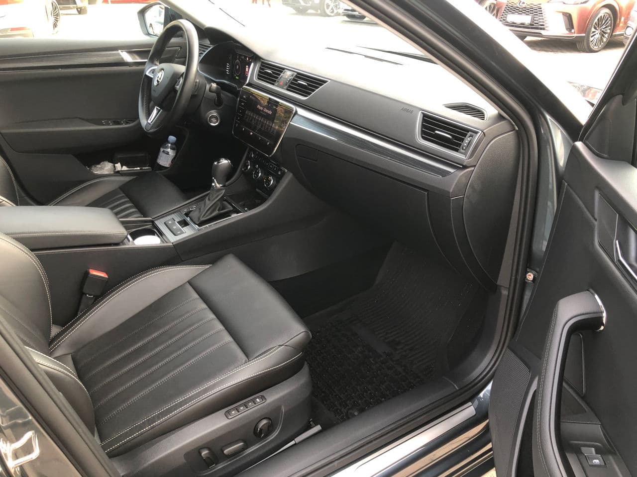 Skoda Superb 2019 — Миниатюра 16