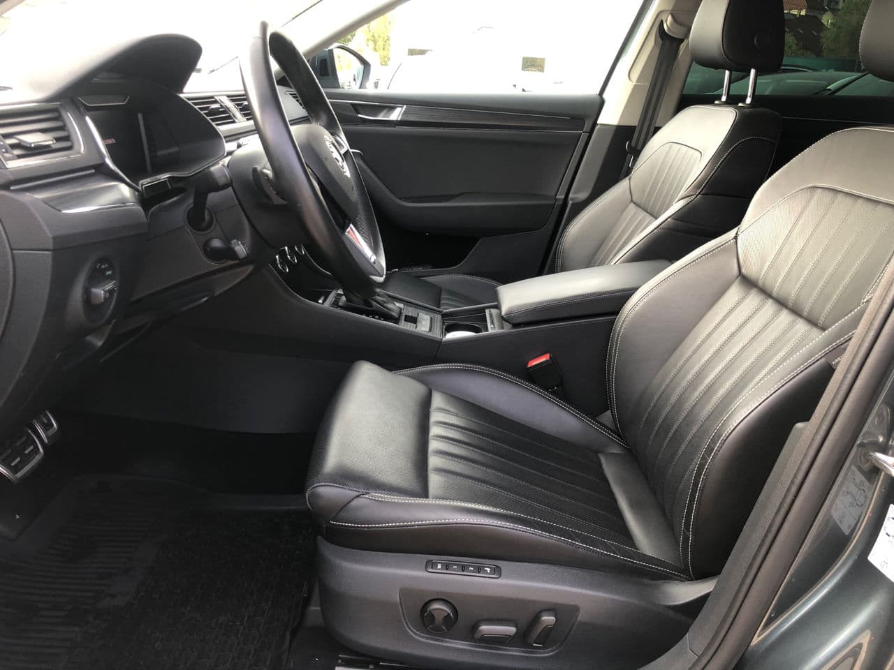 Skoda Superb 2019 — Миниатюра 7