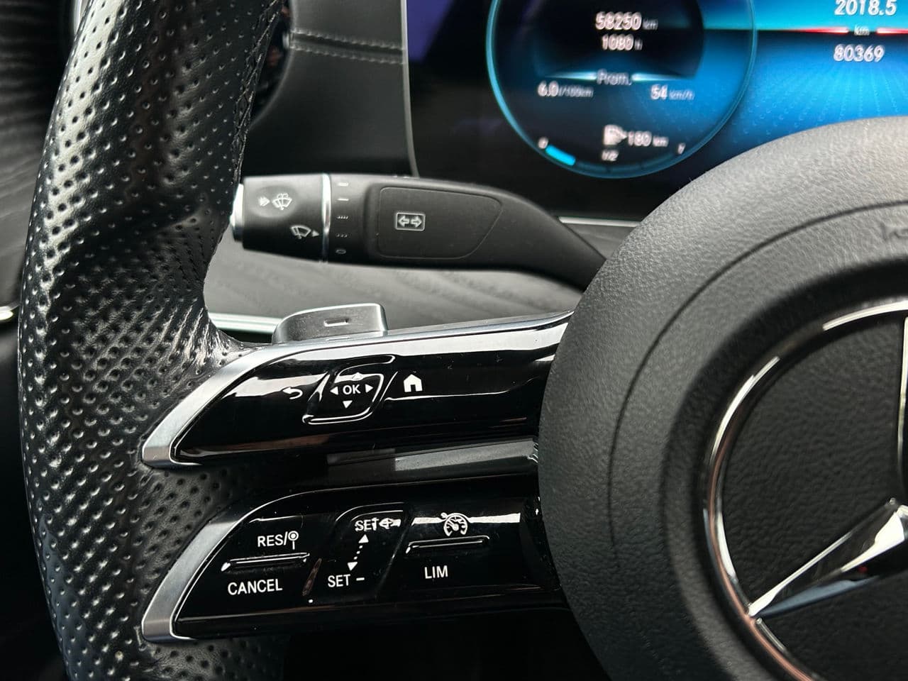 2021 Mercedes E 220 — Miniatură 10