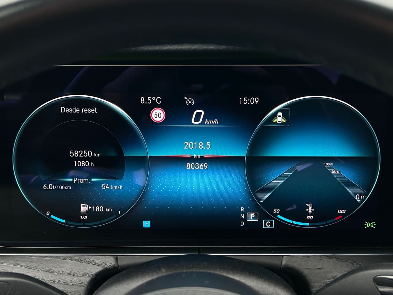 2021 Mercedes E 220 — Miniatură 12