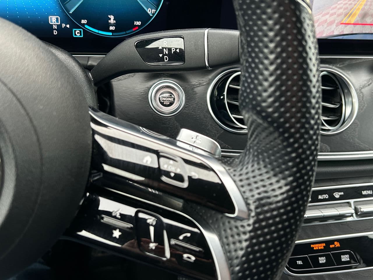 2021 Mercedes E 220 — Miniatură 11