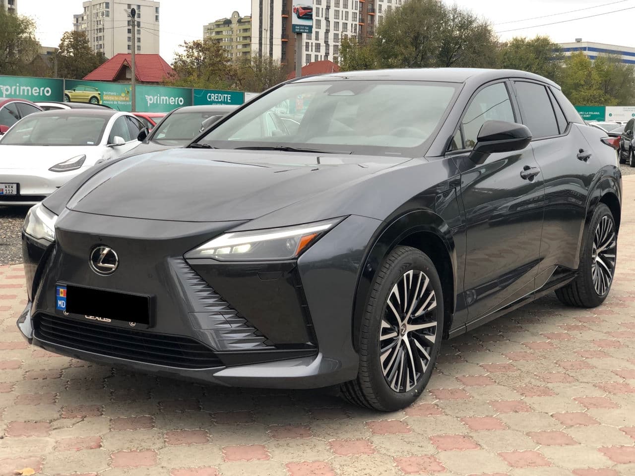 Lexus RZ 450e
