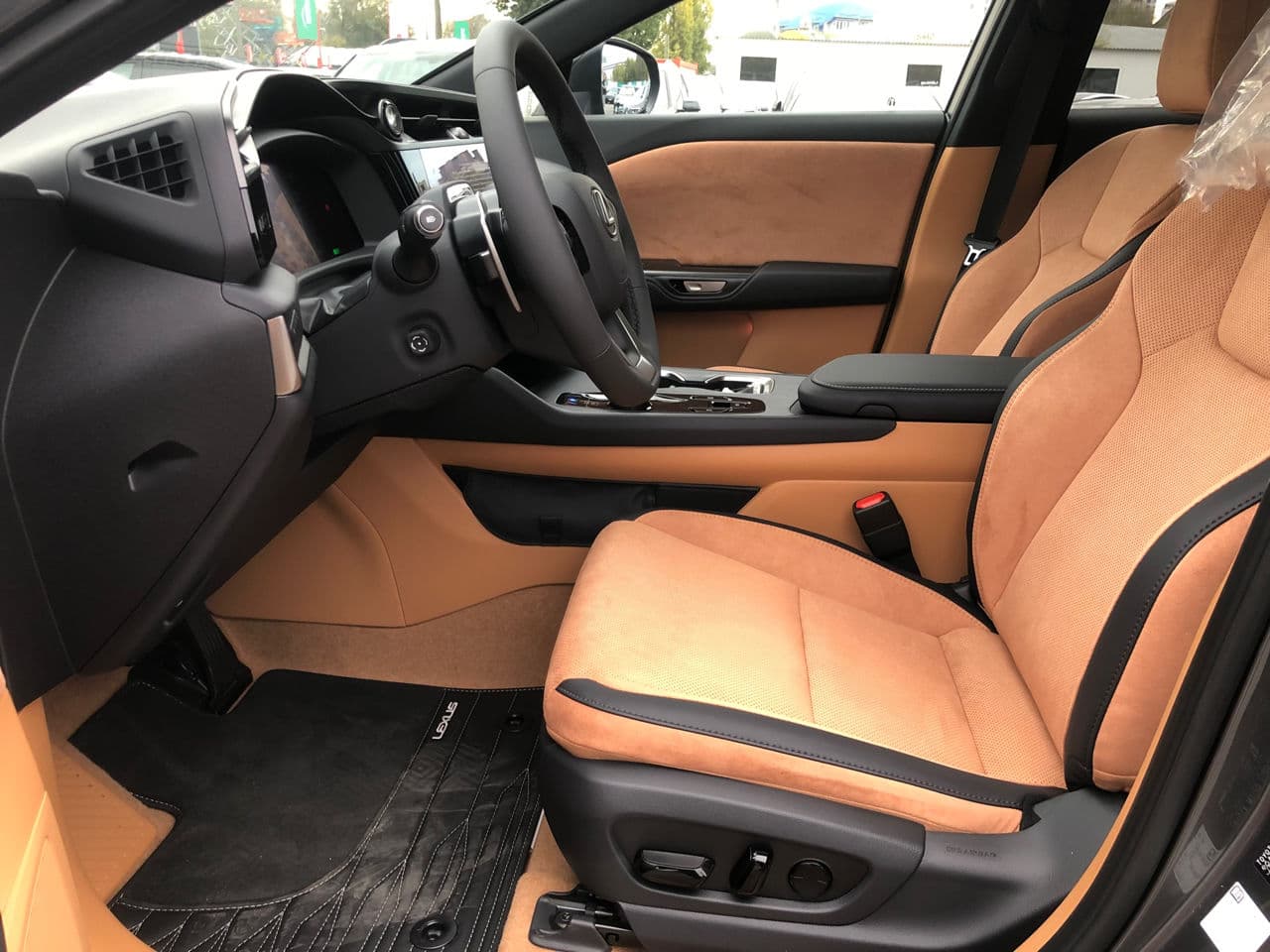 2023 Lexus RZ 450e — Miniatură 8