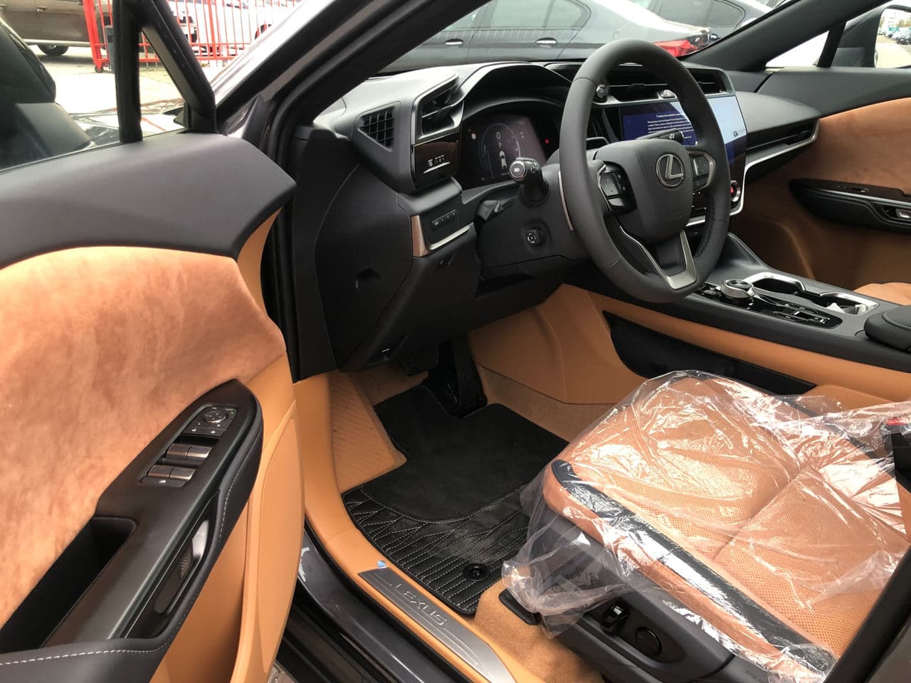 2023 Lexus RZ 450e — Miniatură 7