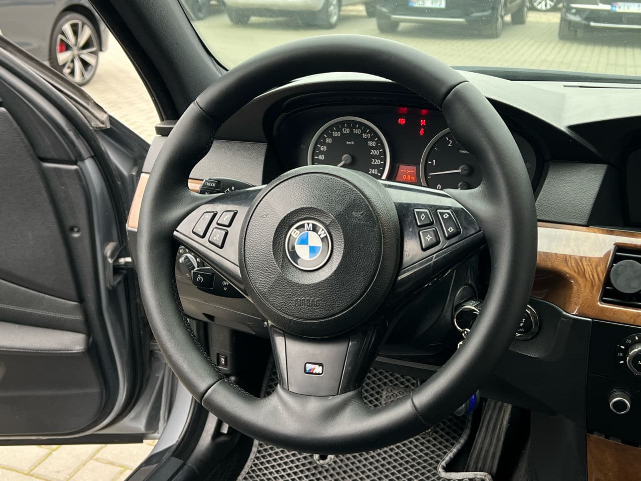 2006 BMW 525 — Miniatură 11