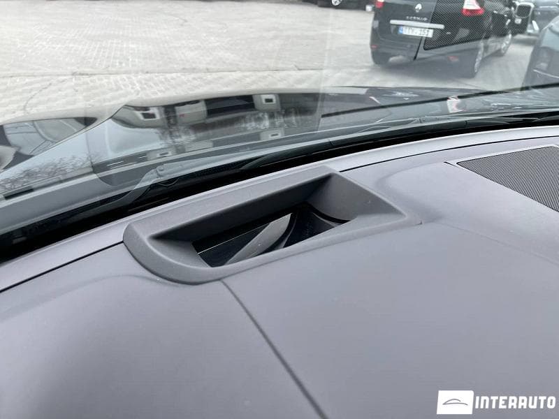 2017 BMW X5 M5.0D — Miniatură 10