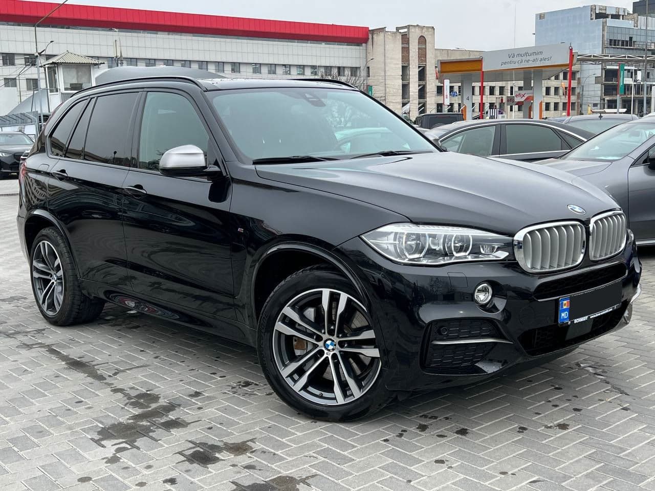 2017 BMW X5 M5.0D — Miniatură 3