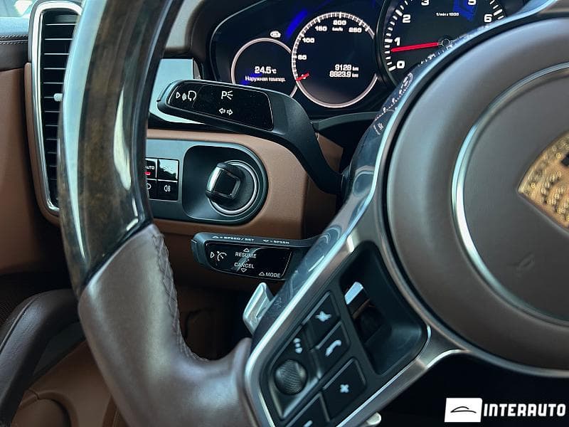 2019 Porsche Cayenne — Miniatură 9