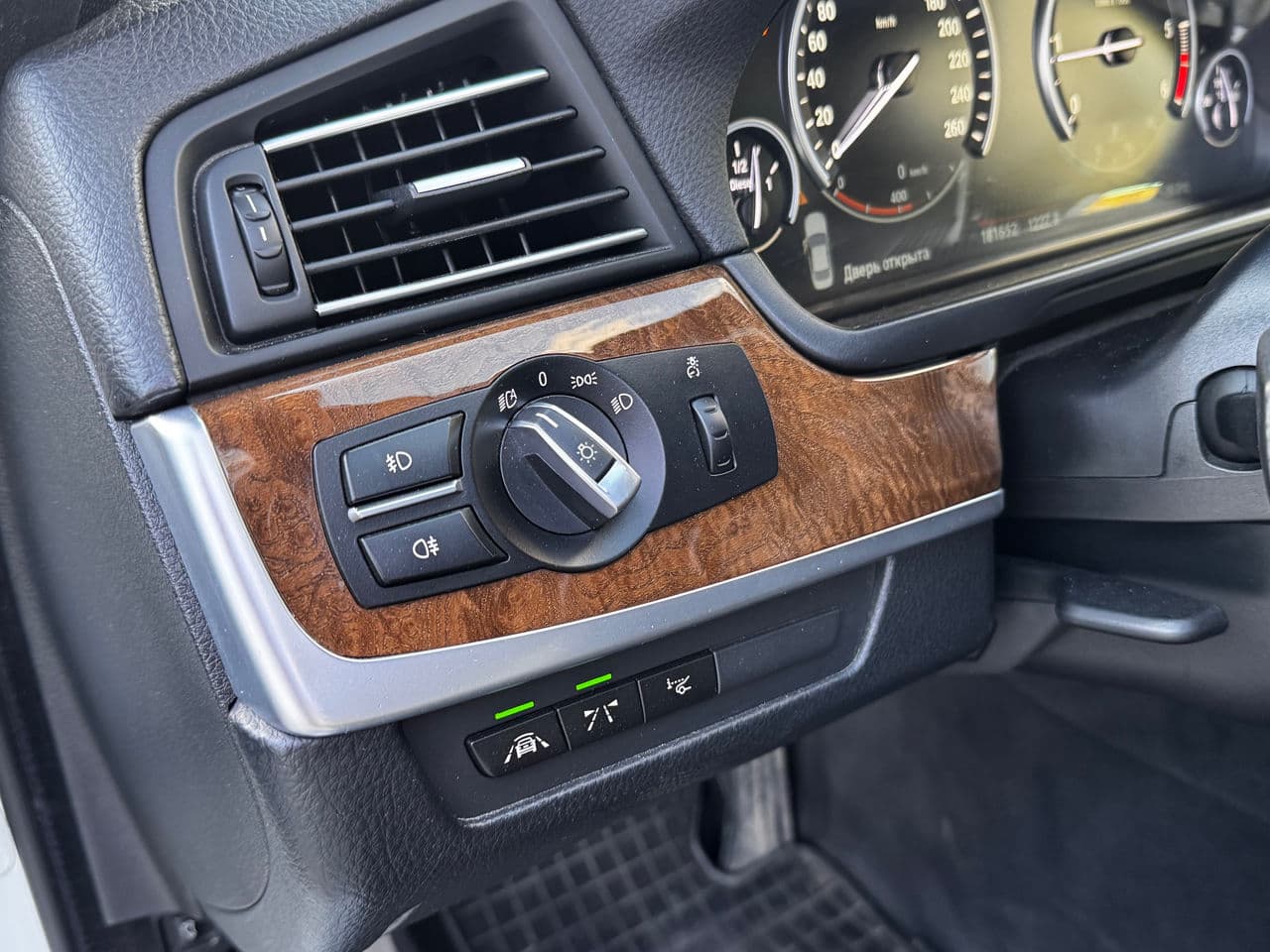 2016 BMW 520 — Miniatură 10