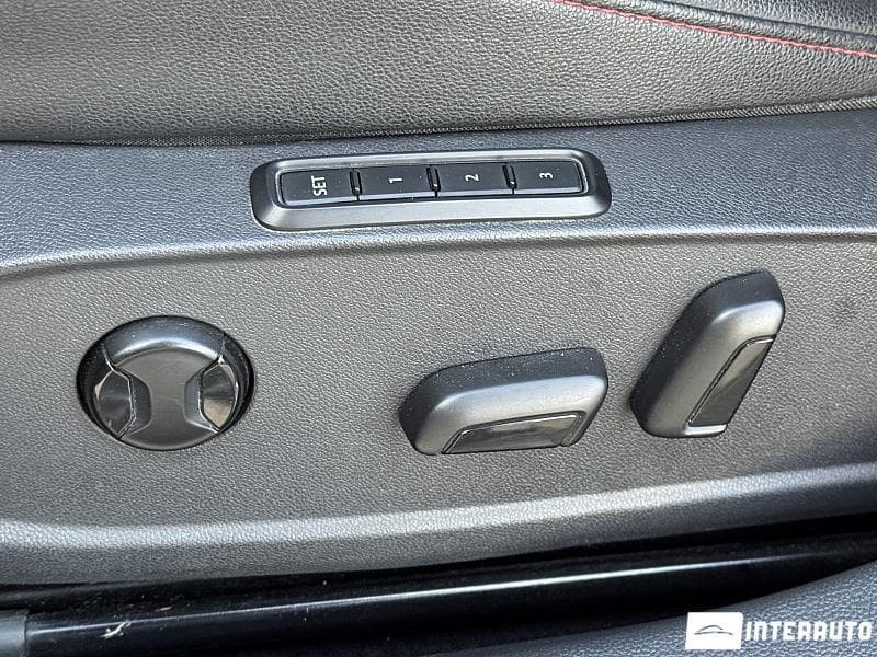 2020 Volkswagen Jetta GLI — Miniatură 22