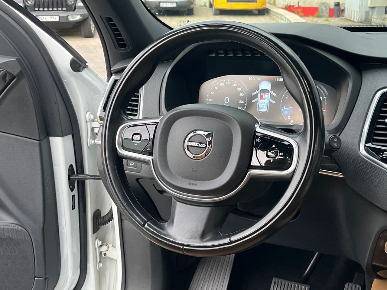 2017 Volvo XC 90 — Miniatură 11