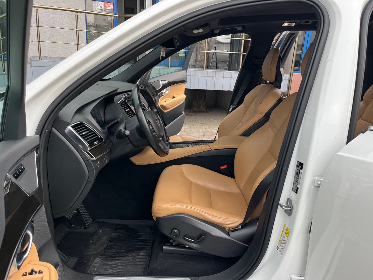 2017 Volvo XC 90 — Miniatură 8