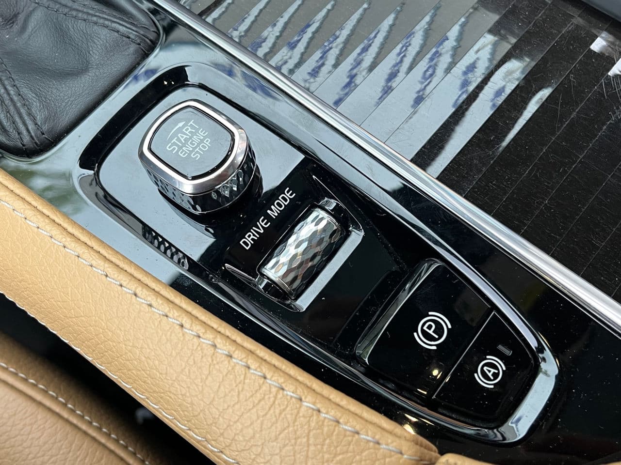 2017 Volvo XC 90 — Miniatură 16