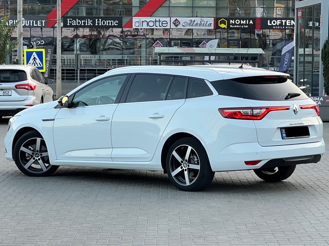 2019 Renault Megane — Miniatură 4