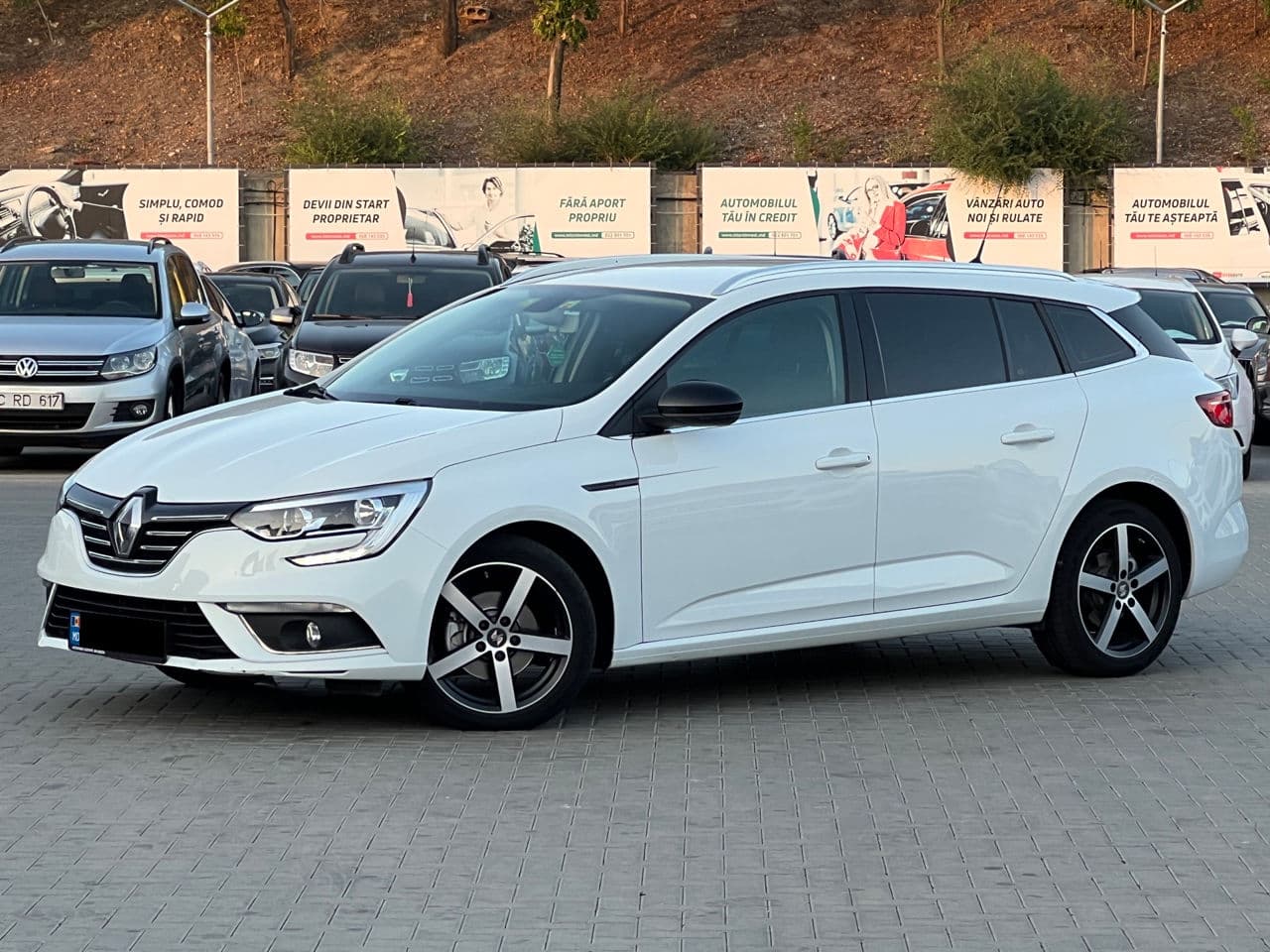 2019 Renault Megane — Miniatură 2