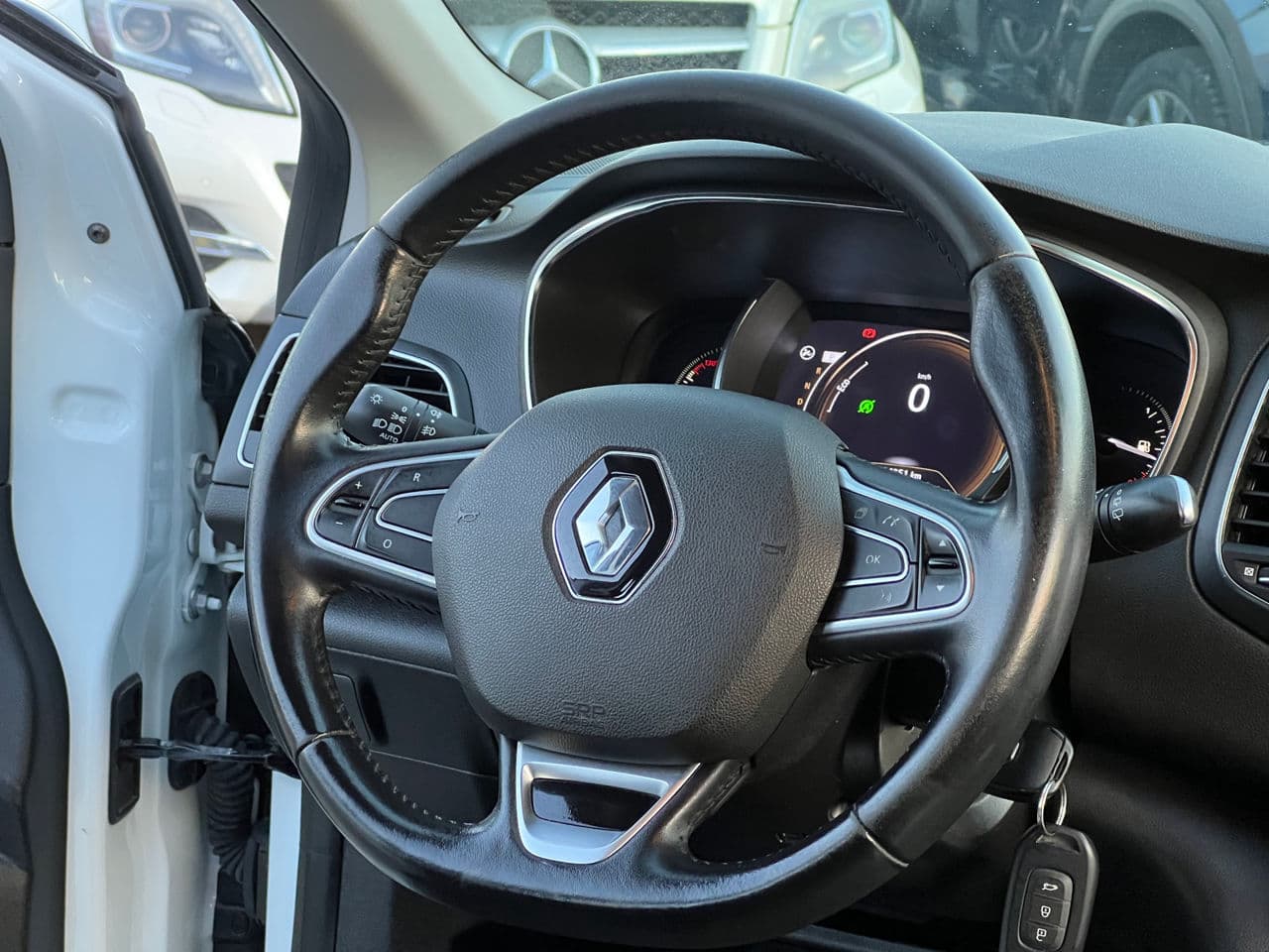 2019 Renault Megane — Miniatură 7