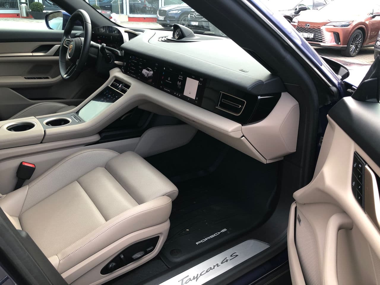 Porsche Taycan 4S 2022 — Миниатюра 26