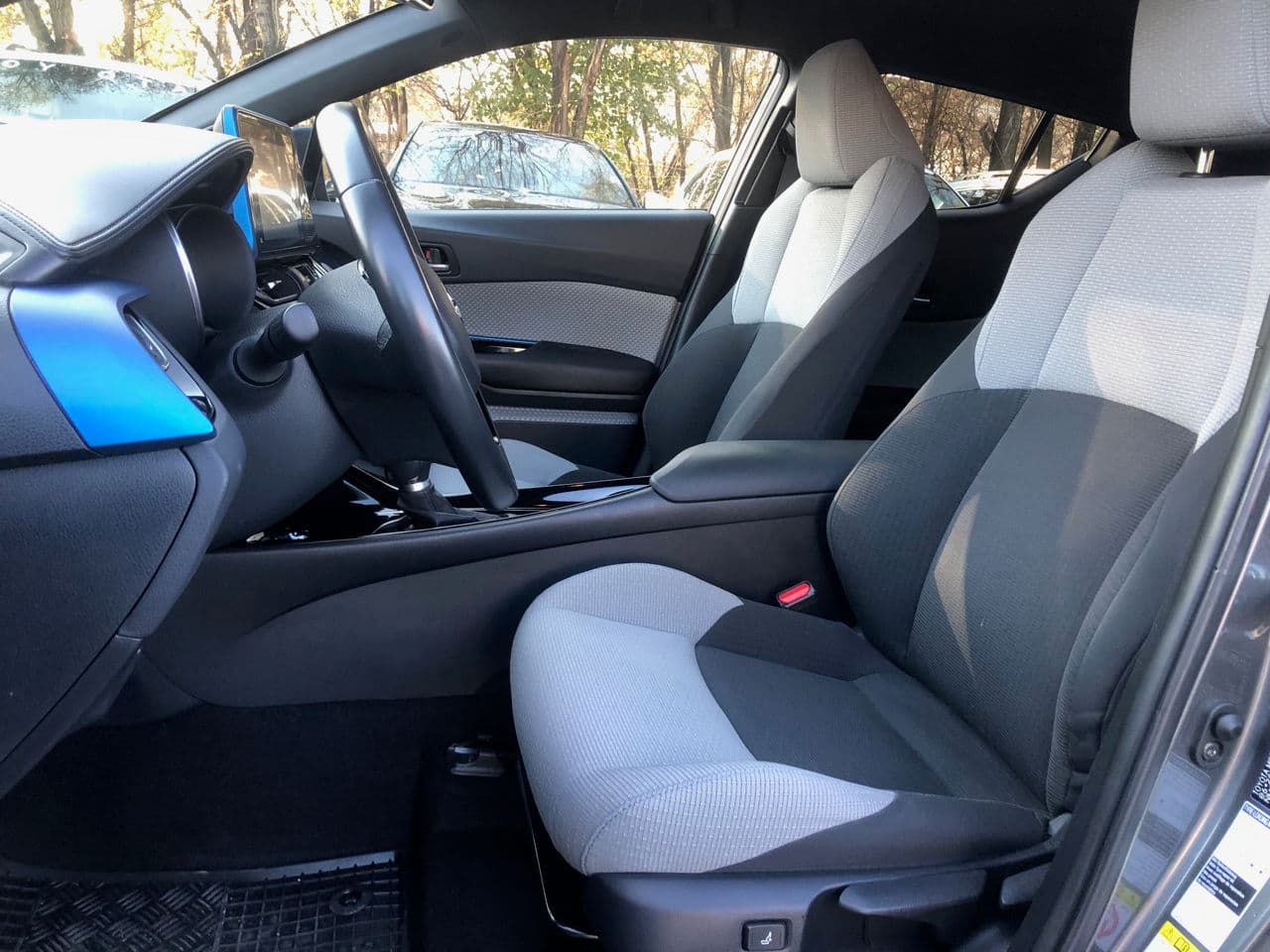 2019 Toyota C-HR — Miniatură 5