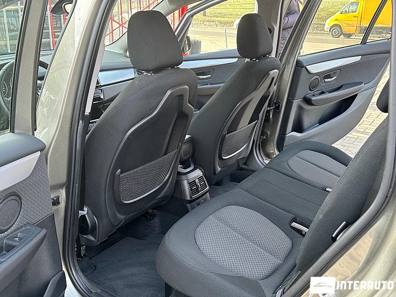2017 BMW 216d — Miniatură 17
