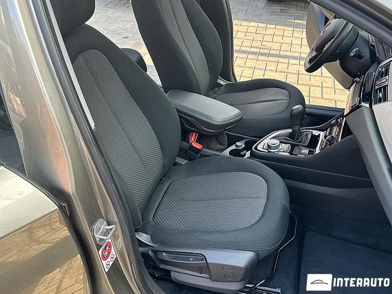 2017 BMW 216d — Miniatură 5