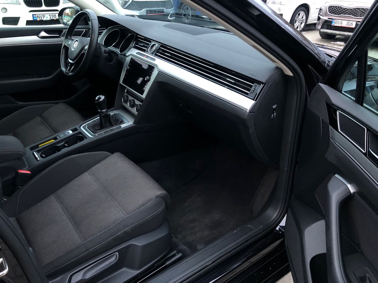 2017 Volkswagen Passat — Miniatură 13