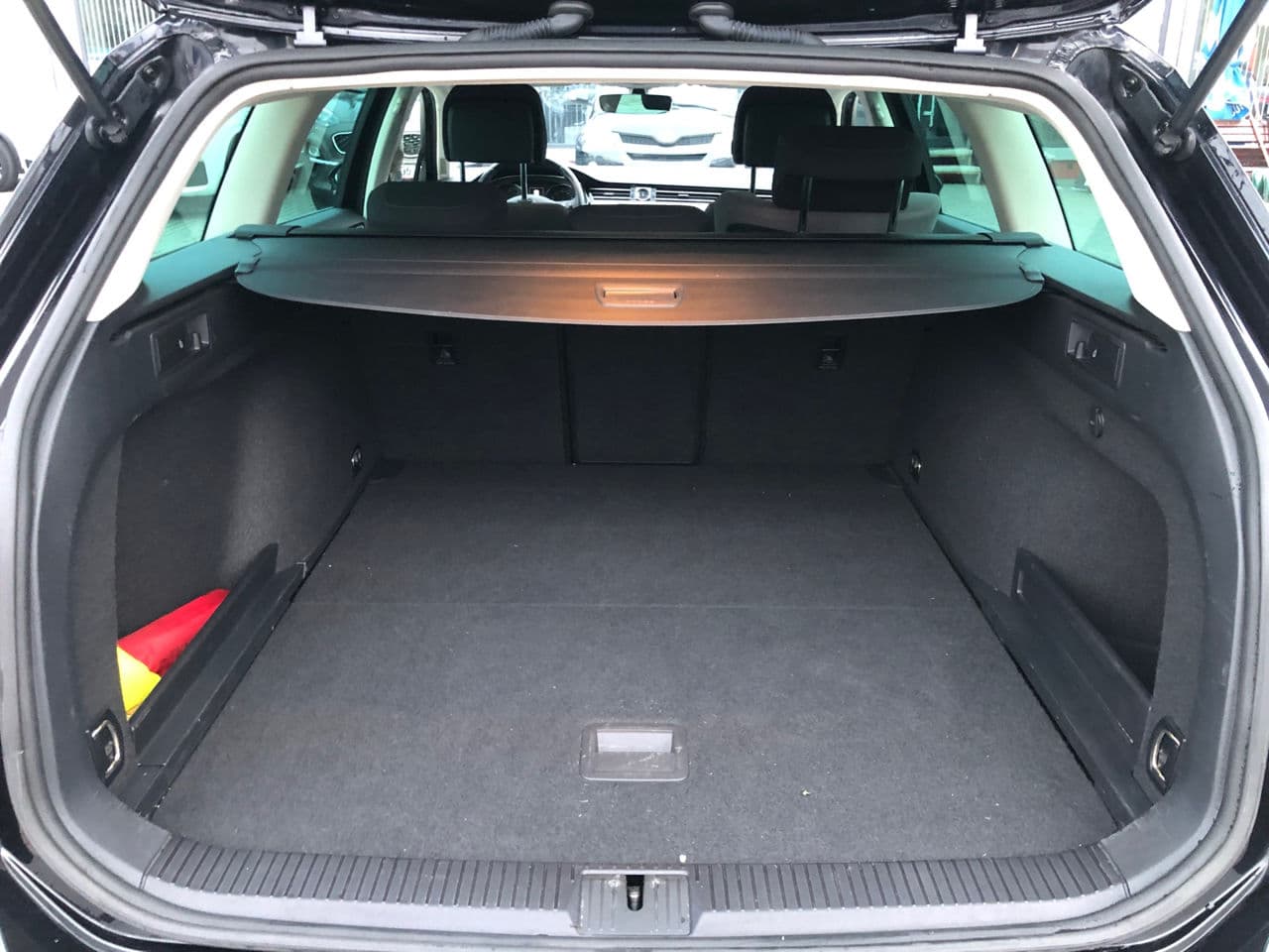 2017 Volkswagen Passat — Miniatură 16