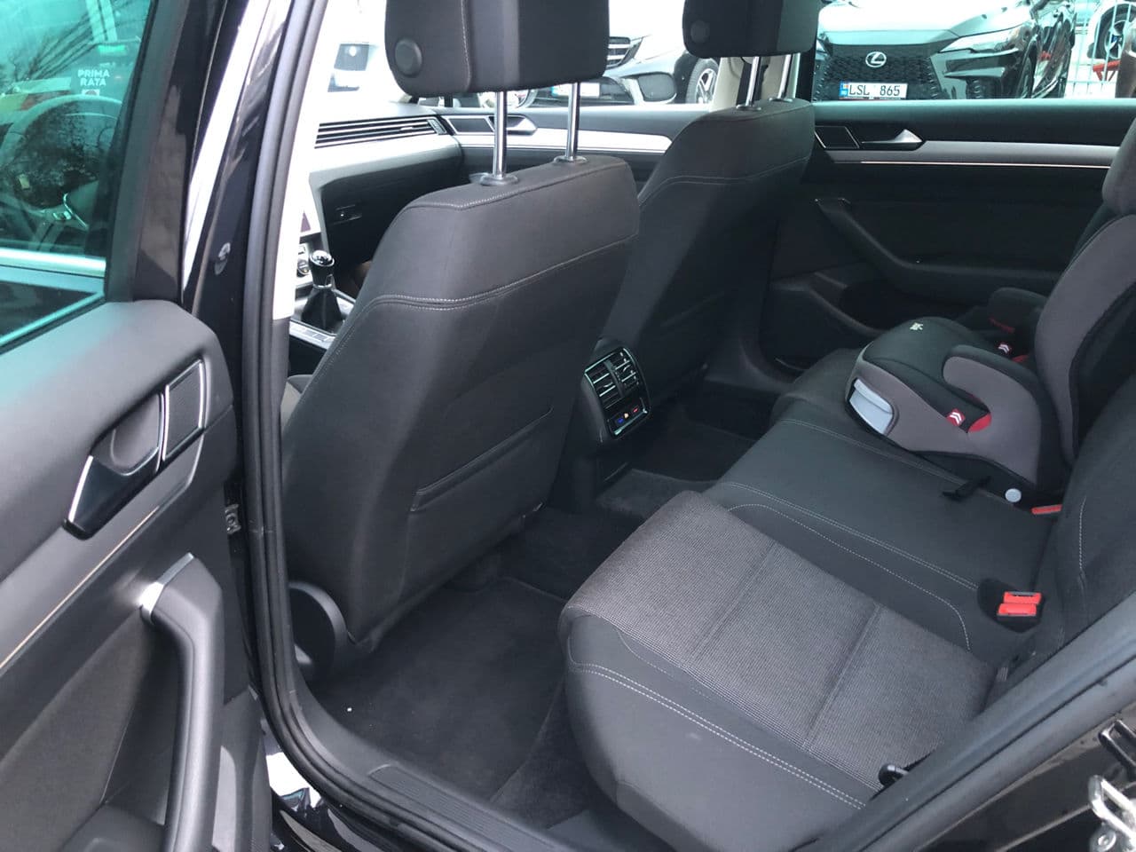 2017 Volkswagen Passat — Miniatură 14