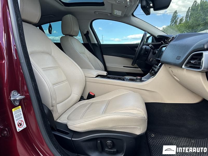2016 Jaguar XE — Miniatură 21