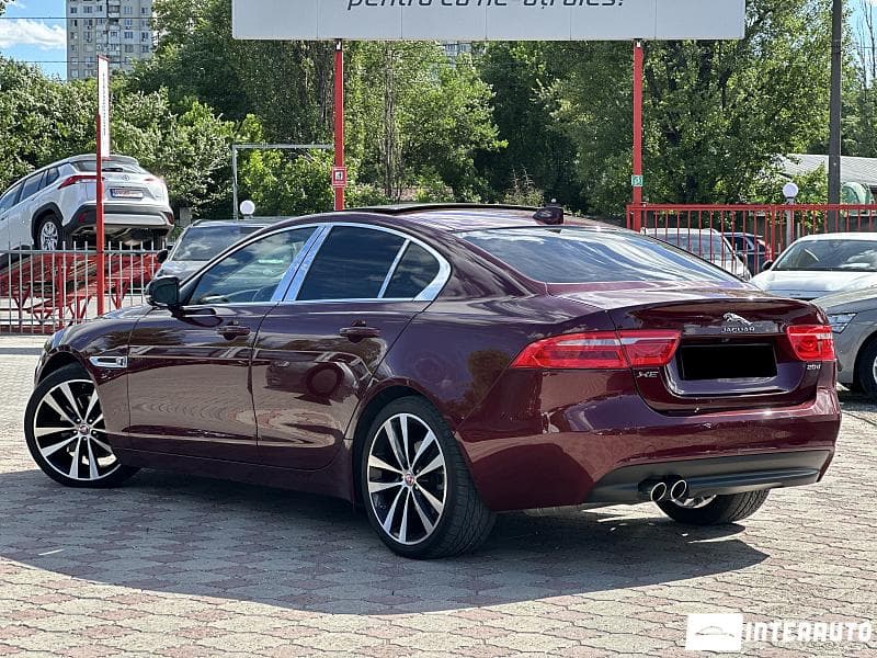 2016 Jaguar XE — Miniatură 3
