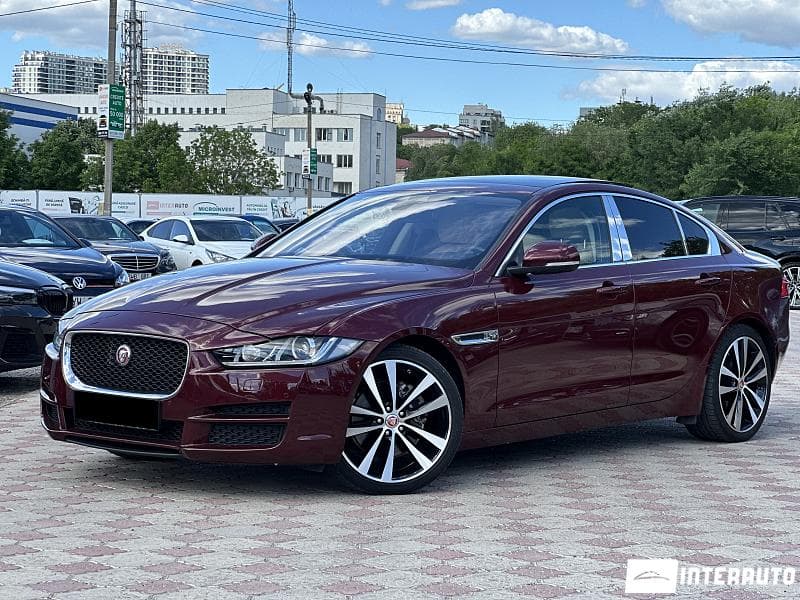 Jaguar XE