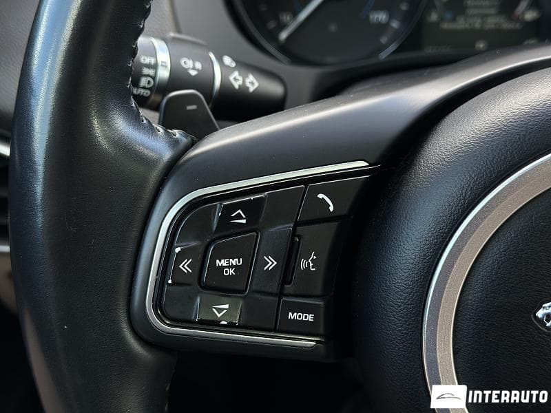 2016 Jaguar XE — Miniatură 16