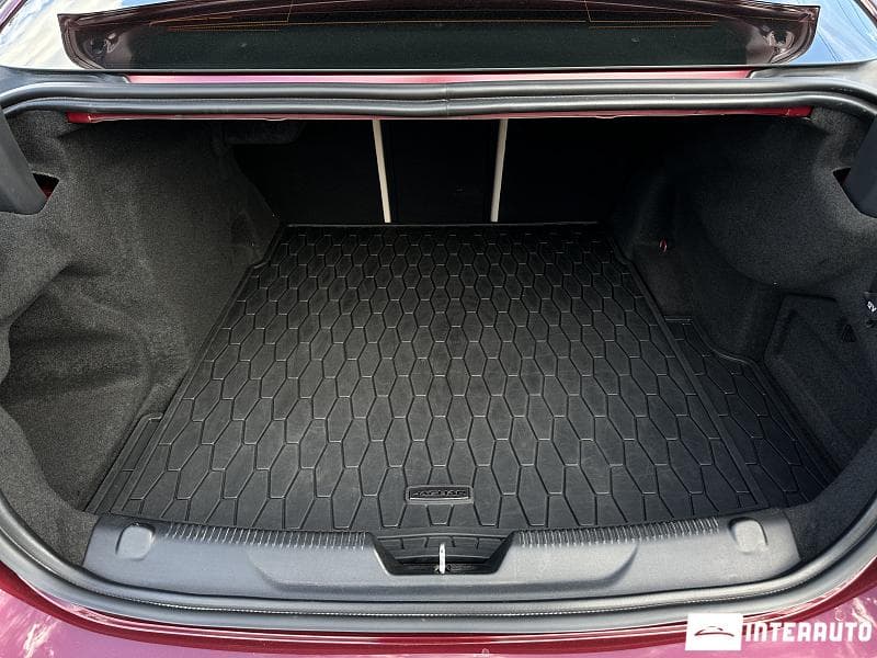 2016 Jaguar XE — Miniatură 25