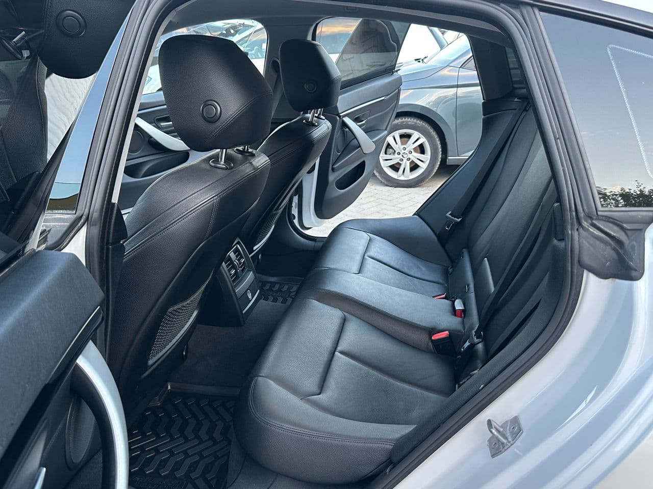 2016 BMW 420D — Miniatură 15
