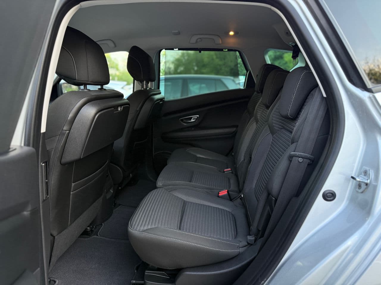 2016 Renault Scenic — Miniatură 16