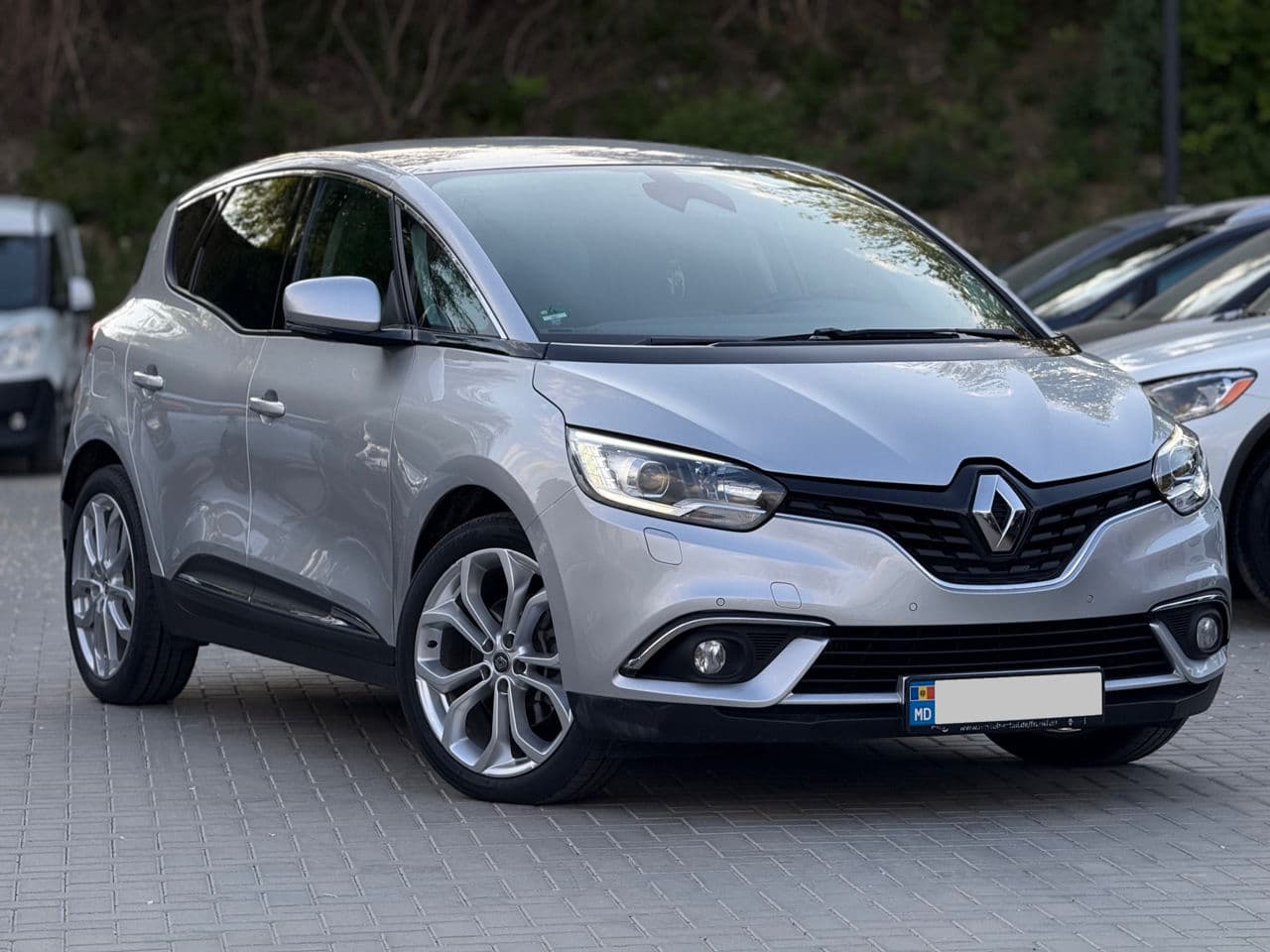 2016 Renault Scenic — Miniatură 3