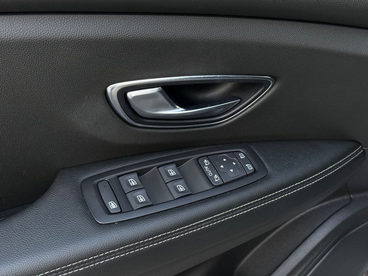 2016 Renault Scenic — Miniatură 7