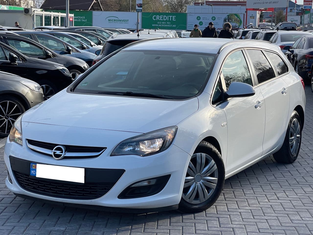 2013 Opel Astra — Miniatură 2