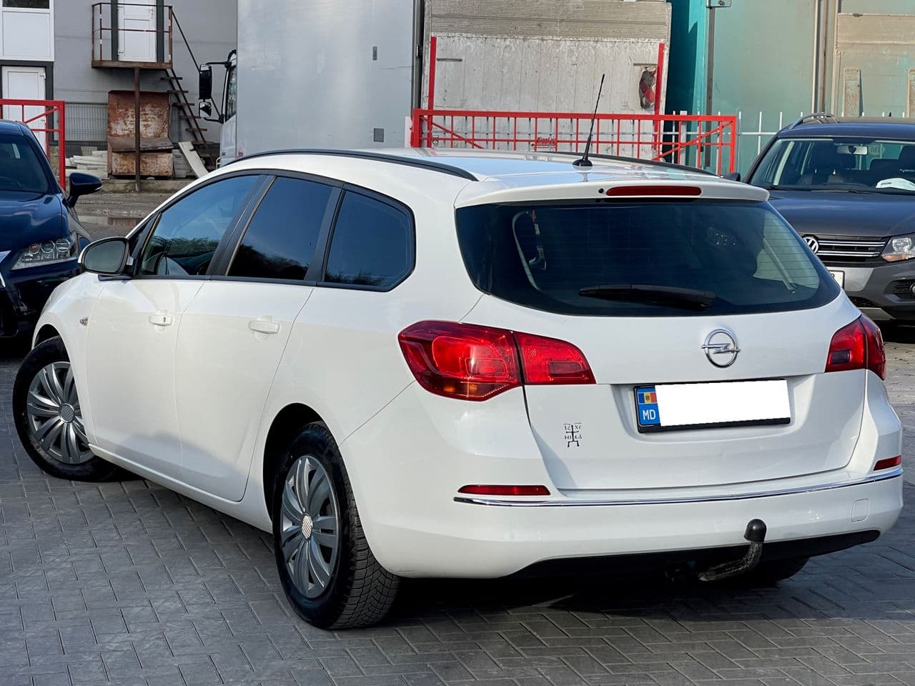2013 Opel Astra — Miniatură 4