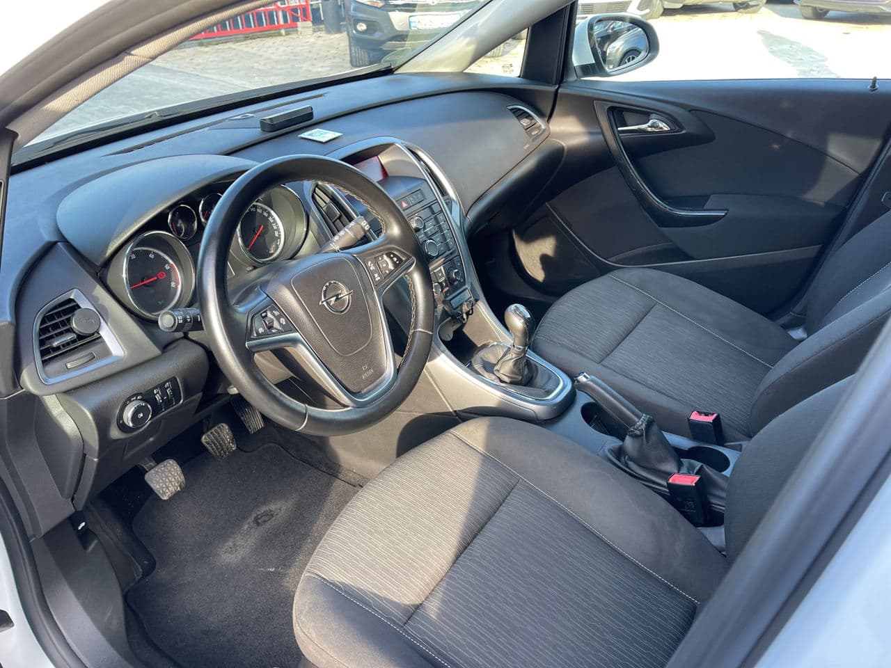 2013 Opel Astra — Miniatură 6