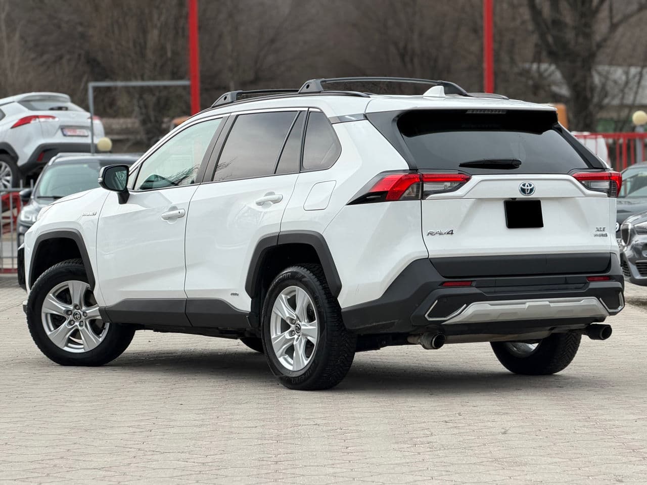 2020 Toyota Rav-4 — Miniatură 4