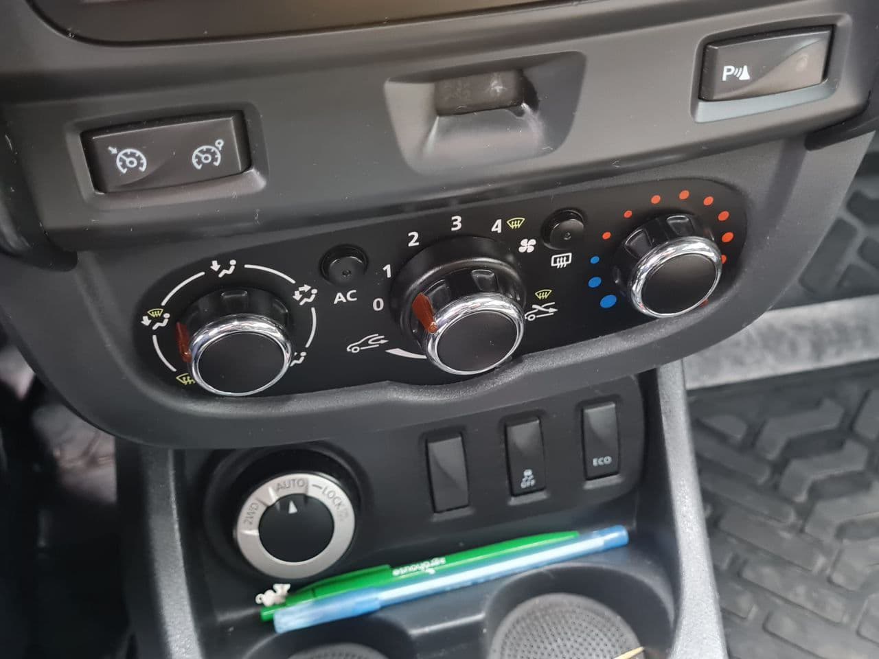 2014 Dacia Duster — Miniatură 13