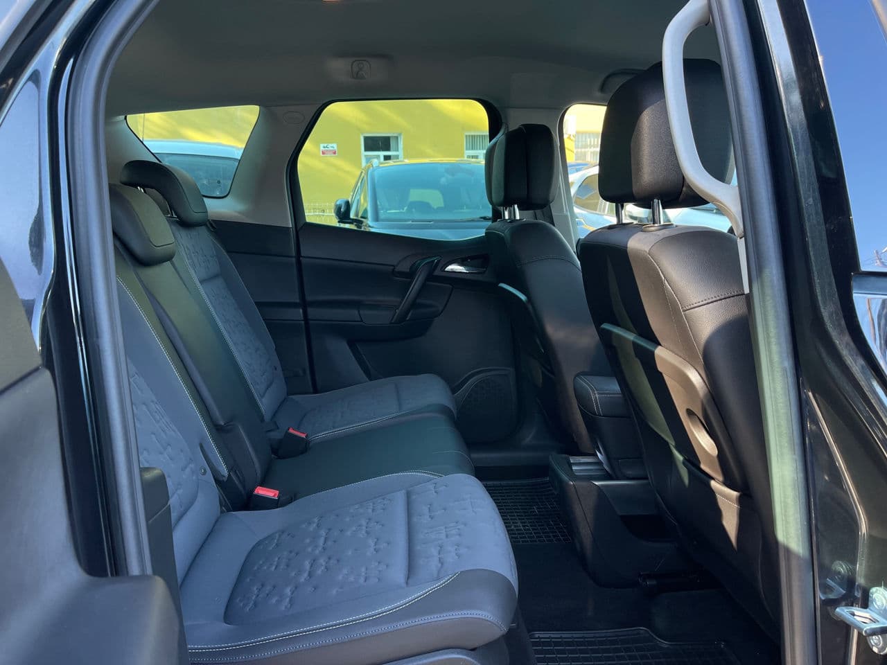 Opel Meriva 2015 — Миниатюра 16