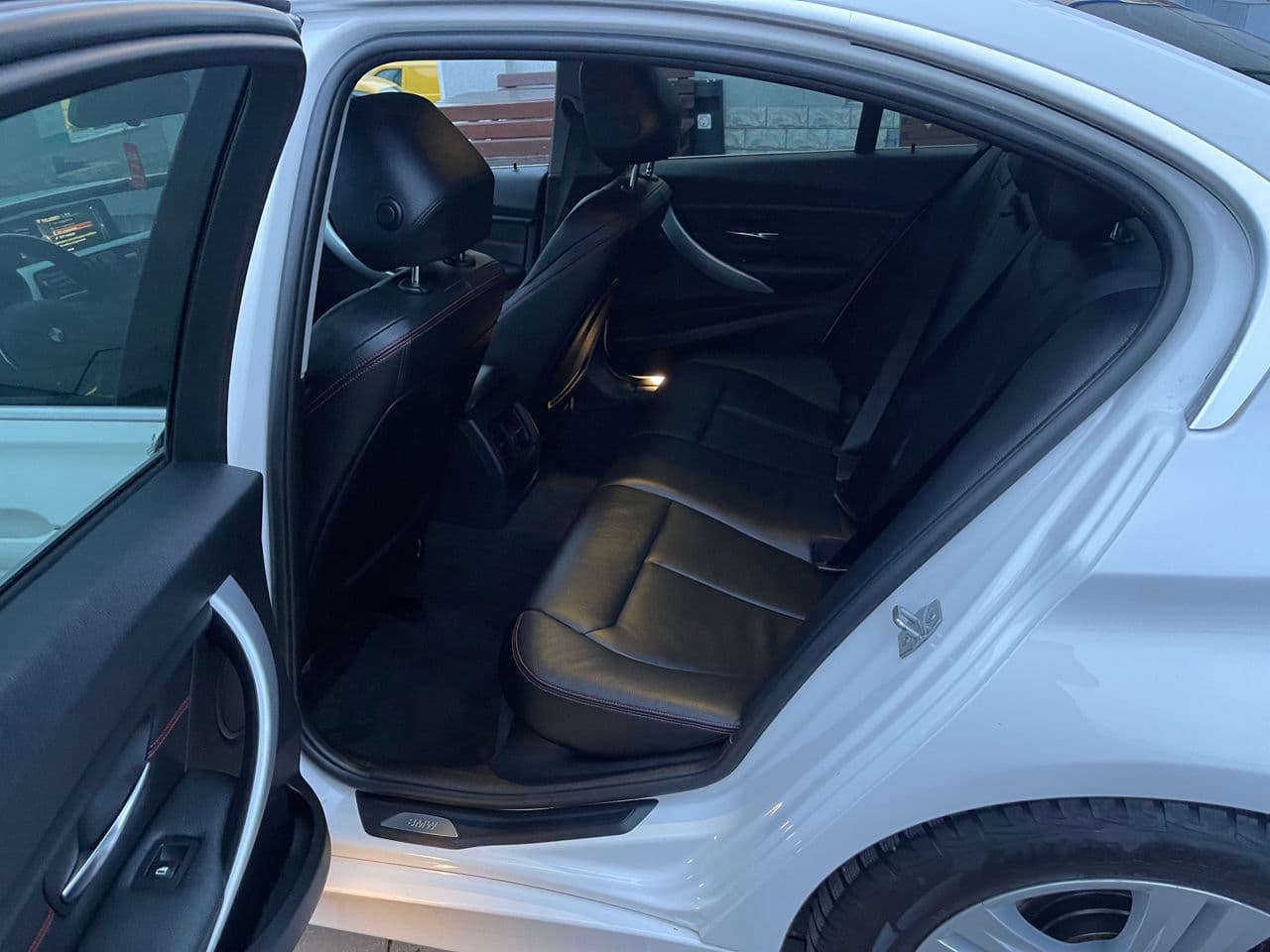 2013 BMW 320 — Miniatură 21