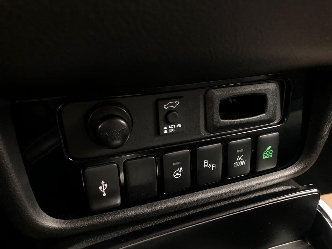 2021 Mitsubishi Outlander — Miniatură 12